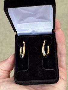 Two Toned 14k Solid Gold Twisted Hoop Earrings New In Box 2.5 Grams - Picture 1 of 9