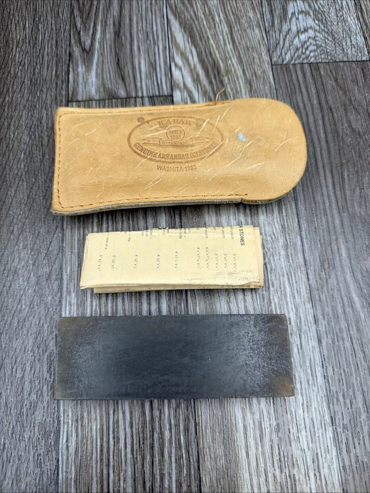 Piedra de afilar Ka-Bar 1353, piedra oleaginosa genuina de Arkansas, bolsa de cuero Foto 1 de 3