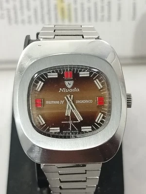 Vintage NIVADA Sincrónico (Mustang 74) Ref. 5422 | Reloj suizo hombre Foto 1 de 4