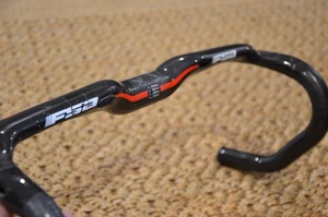 FSA Ergo Carbon Fiber Road Bike Drop Handlebar 31.8 x 440mm 145m Drop - Picture 1 of 7