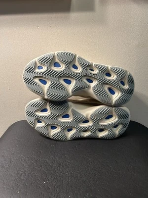 8 码-阿迪达斯 Yeezy Boost 700 V3 Azael — 第 1/4 张图片