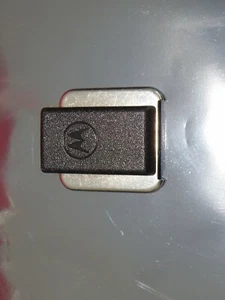 MOTOROLA Motorola 4205823V01 CLIP PER MICROFONI NMN6191a NMN6191b NMN6393 - Foto 1 di 2