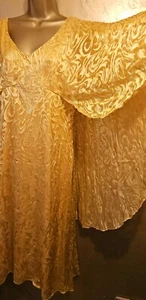 Increíble Vestido Vintage Ópera Dorado Manga Ala Capa, s.L, Diseño Satinado Sobre Red. - Imagen 1 de 11
