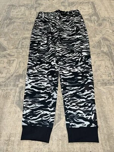 New Under Armour Big Boys Sz YLG Youth Large Gray Black Camo Pennant Cargo Pants - Picture 1 of 6