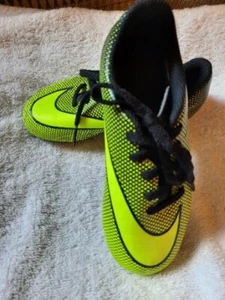Nike Cleats Kids Size 11C Black & Yellow Lace-Up Great Condition. - Picture 1 of 5