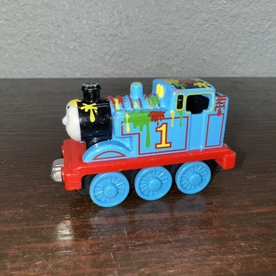 Thomas The Train Engine metal fundido plástico magnético 2002 - Imagem 1 de 4