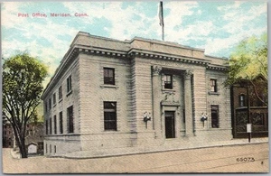 Vintage 1910s MERIDEN, Connecticut Postcard "POST OFFICE" Building / Street View - Picture 1 of 2