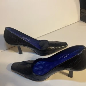 Burberry Chisel Perforated Leather Pointed-Toe Pumps Women’s US Size 6.5 EU 37 - Picture 1 of 9