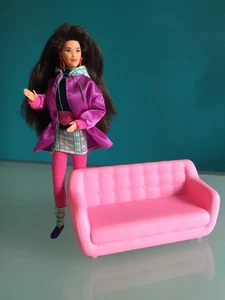 "MATTEL" Divano per Barbie, 2000, colore rosa, altezza 10,5 cm. - Foto 1 di 9