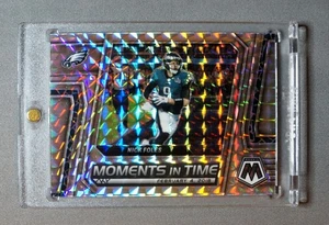 Nick Foles 2023 Panini Mosaic Moments in Time MT-13 SP Philly Special Super Bowl - Foto 1 di 3