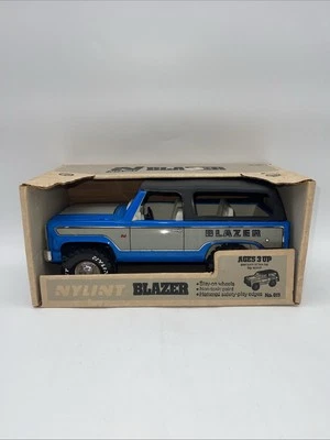 复古 Nylint 雪佛兰 Blazer 蓝色灰色 NOS 带盒压钢 1970 年代 — 第 1/4 张图片