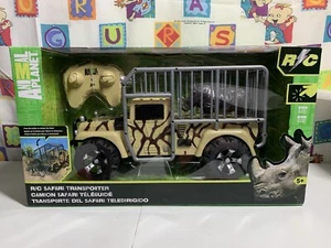 Animal Planet R/C Safari Transporter Toys R Us Remote Control Jeep Truck Rare - Picture 1 of 10