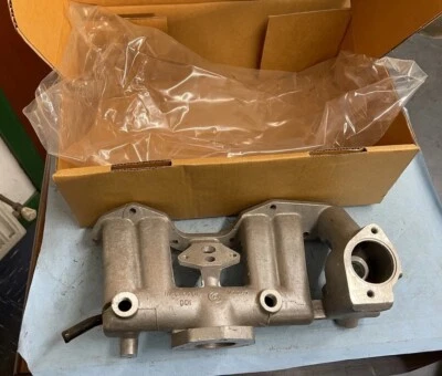 COLETOR DE ENTRADA TRIUMPH RKC 704 TR7 CALIFORNIAN SPEC (1975-1976) - Imagem 1 de 4