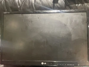 LG Hd Tv M2432 - Picture 1 of 4