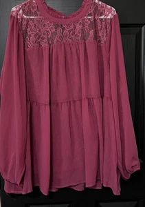 Blusa de encaje tórrida talla 4 con superposición de gasa color violeta cuarzo caprichoso gótico - Imagen 1 de 8