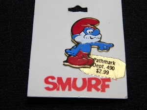 Vintage Peyo PAPA SCHLUMPF goldfarbene Metall Brosche Anstecknadel mit Pathmarke Preisschild - Bild 1 von 2