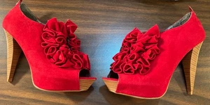 Charlotte Russe 6.5M Red Suede Women Ruffle Front Peep Toe-4” Heel-Platform NEW! - Picture 1 of 7