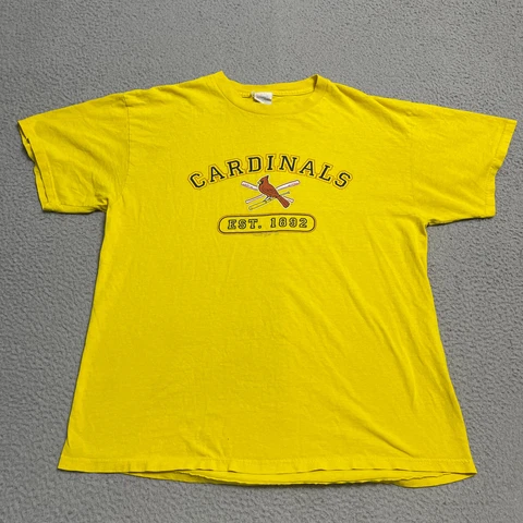 Vintage 2002 St Louis Cardinals T-Shirt Size XL Yellow Majestic Short Sleeve MLB Cover