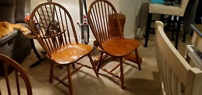 Real Wood pedastal Dining Table And 3 Windsor Chairs - Image 1 of 4