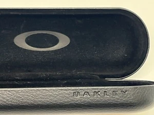 Oakley Black Small Authentic Clamshell Eyeglass Hard Case - Picture 1 of 5