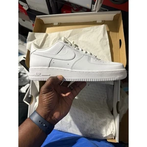 Nike Air Force 1 ’07 Low CW2288-111 Hombre’s 11 / Mujer’s 12.5 Blanco Triple Blanco - Imagen 1 de 7