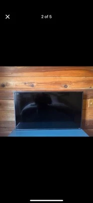 Vizio 32" Class HD Smart LED TV VHD32M-08 - Image 1 of 4