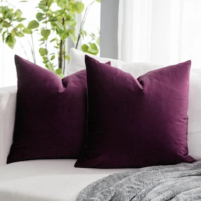 Juego de 2 fundas de almohada de terciopelo morado berenjena de 18x18 pulgadas con cremallera Foto 1 de 4