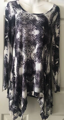 Camisa Blanca y Negra Estampado Animal Asimétrica Manga Larga Elástica XS Foto 1 de 4