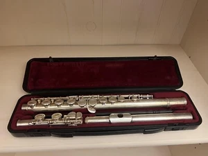 Yamaha F100SII Flute w/ Case and Swab Rod, NO Cloth Attached - Picture 1 of 4