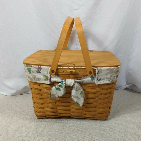 Longaberger basket large Picnic 2001 plastic and fabric liner included flaws Cover