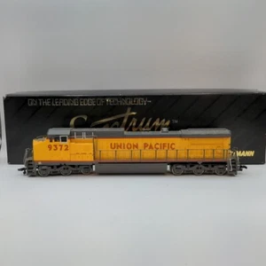 HO Bachmann Spectrum Union Pacific UP Dash 8-40CW #9372 C40-8W - Picture 1 of 8