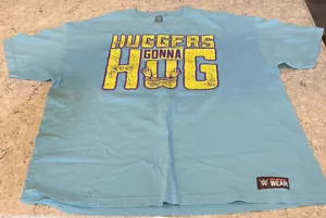 WWE Authentic hellblau Gr. 2XL Herren Bayley T-Shirt "Hugger Gonna Hug" - Bild 1 von 2