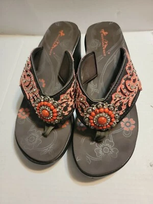 Sandálias chinelos Montana West feminina tamanho 10 Bling Concho estampa asteca marrom - Imagem 1 de 4