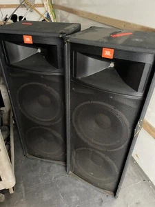 JBL TR-225 2-Way Dual 15" Enclosure Pair -50Hz-16kHz frequency response -450 Wat - Picture 1 of 3