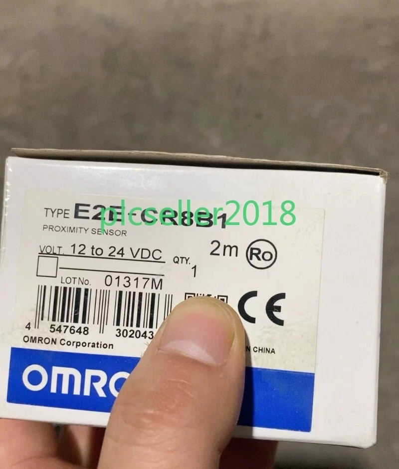 1PCS NEW E2E-CR8B1 Inductive Sensor&Proximity Switch / - Bild 1 von 1