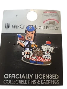 Hot Dog Racing Sausages Hank Milwaukee Brewers Pin Hat Lapel Pin MLB Baseball - Picture 1 of 2