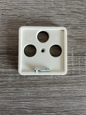 Berker Modul 2 TV Abdeckung cremeweiss Typ 22702 - Bild 1 von 2