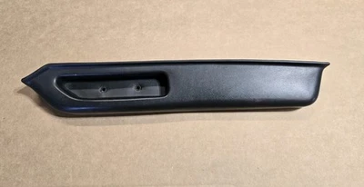 86 94 S10 BLAZER GMC S15 JIMMY INTERIOR DOOR PANEL ARM REST PASSENGER SIDE BLACK Foto 1 de 4