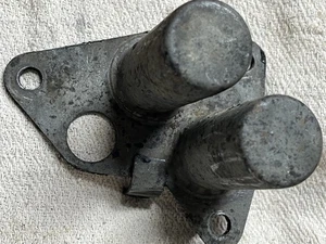 Land Rover Series Dust Cover Selector Shafts Part No. 266956 Good Used Part - Picture 1 of 11