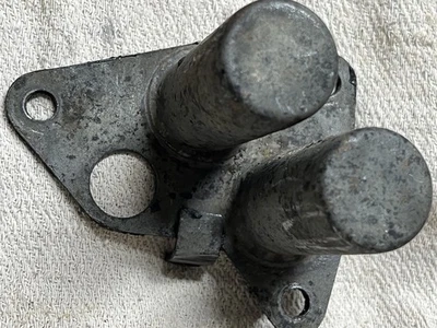 Land Rover Series Dust Cover Selector Shafts Part No. 266956 Good Used Part - Image 1 of 4