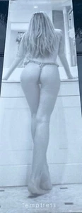 Selten 2004 B&W sexy Verführerin "Trevor Watson" GROSSES Türgröße Poster 21" x 62" - Bild 1 von 5