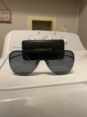 范思哲太阳镜 VE2230B 125280 45 毫米淡金色/深蓝色镜片二手阅读说明 — 第 1/4 张图片