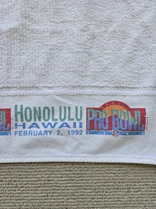 1992 Pro Bowl Honolulu Small Towel NFL - Picture 1 of 6