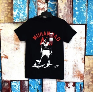 Men's Muhammad Ali Print Graphic Tee Short Sleeves Crew Neck MEDIUM Black NEW - Picture 1 of 9