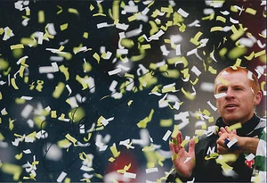 Foto autógrafa firmada por Neil Lennon 12x8 + certificado de autenticidad gerente de la Premier League celta - Imagen 1 de 1