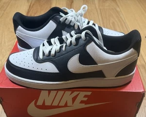 Nike Big Nike Low Herren 11,5 schwarz weiß sportliche Sneaker neu im Karton - Bild 1 von 6