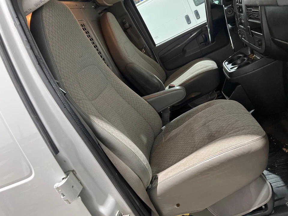 2015 - 2024 GMC Savana 2500 Passenger RH Right Pewter-93G Manual Cloth Seat - Image 1 of 4