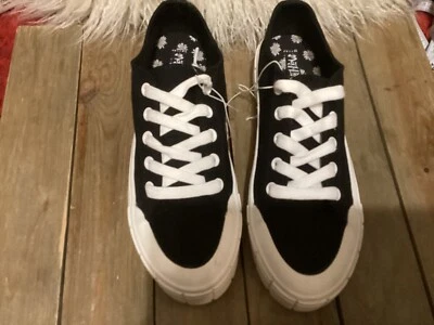 Mad Love Platform Lace Up Shoes - Canvas - Black White Women’s size 10  - Image 1 of 4