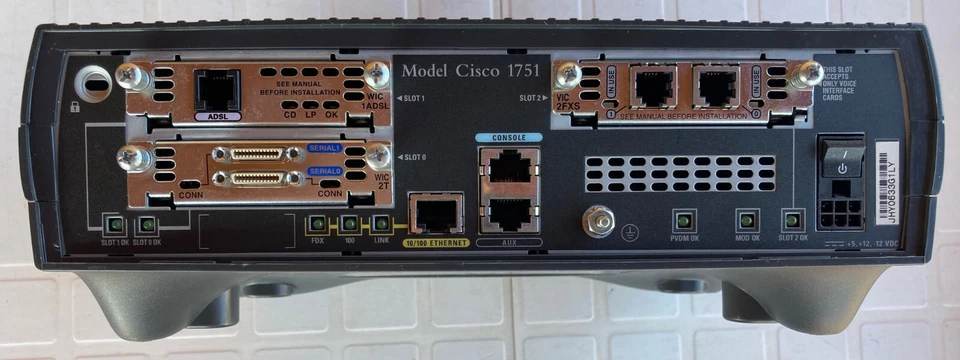 CISCO 1751 + WIC 2T+ VIC 2FXS + WIC 1ADSL - Immagine 1 di 2