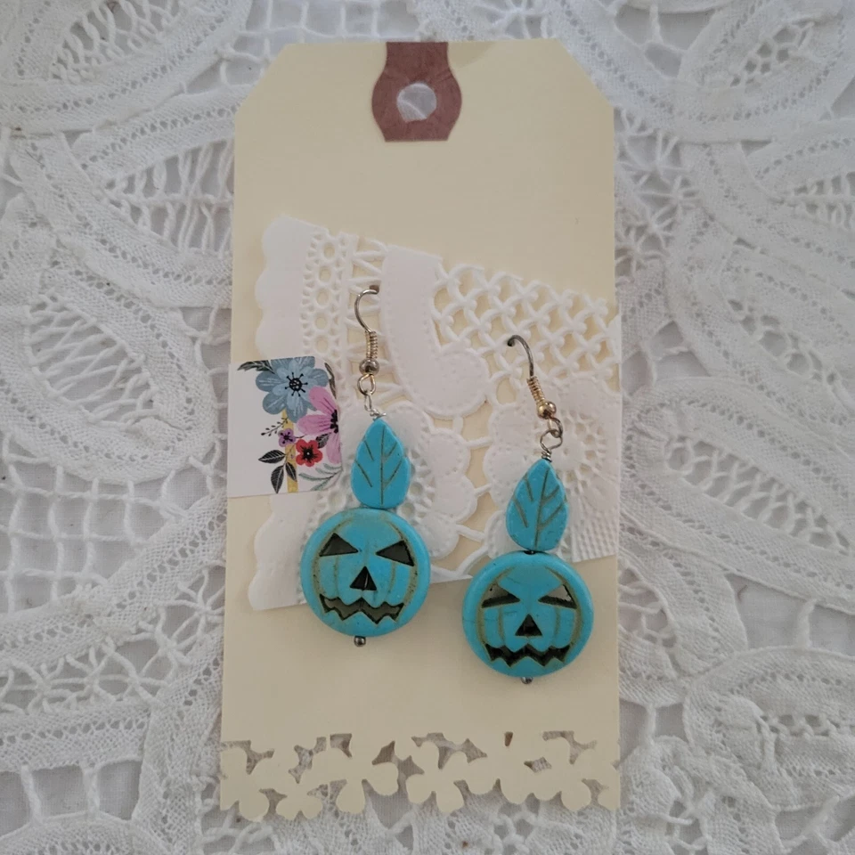 Turquoise Howlite Jack-o-lantern Pumpkin Dangle Earrings - Изображение 1 из 1